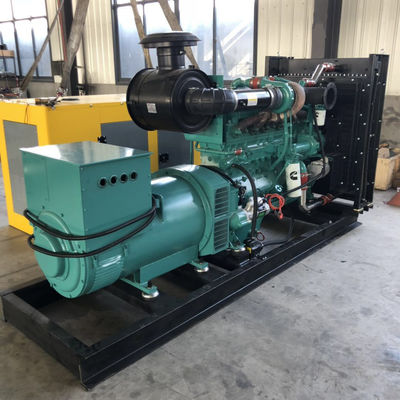 スタンフォード・オルタネータ付きの 24KW/30KVA 発電機セット