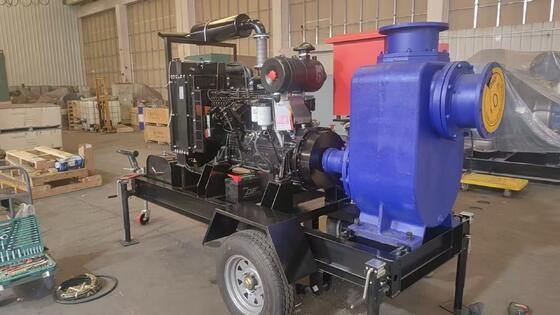 ポンプセット エンジンモデル 6B5.9-P130 ラジエータ付き ユニバーサル・クランプ式水ポンプ 200Lの組み込みベース燃料タンク付き 鋼筋ベースフレーム